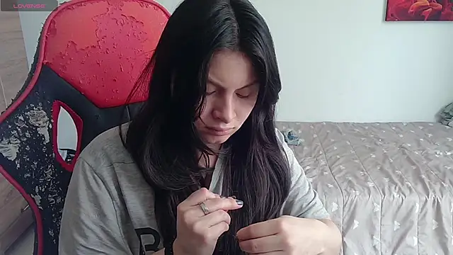 yessica gomez01 online show from January 2026 03:05:01 PM