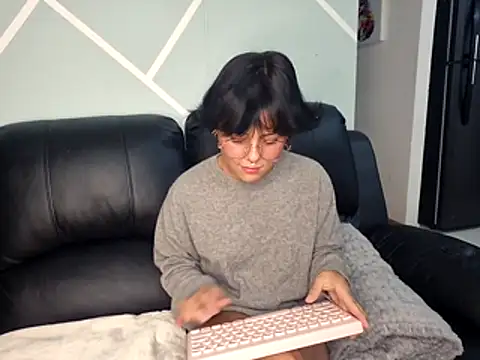 Yumicoco  online show from February 2026 03:44:01 AM