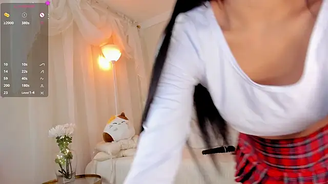 your alina18 online show from June 2026 11:39:01 PM