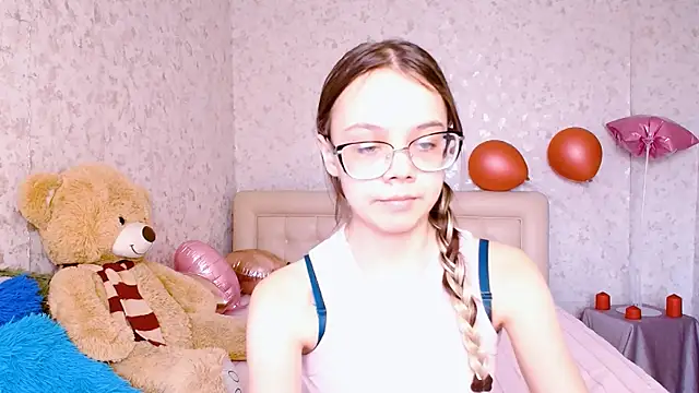 LolliStrawberry online show from March 2026 02:17:02 AM