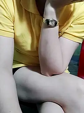 SullyShow69 online show from February 2026 11:04:01 AM