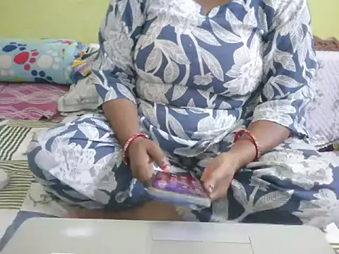 Snapshot of mohini_bhabhi chatting on July 2026 10:30:01 AM mohini bhabhi online show from July 2026 10:30:01 AM