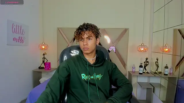 Anyelo Twink online show from June 2026 08:15:02 PM