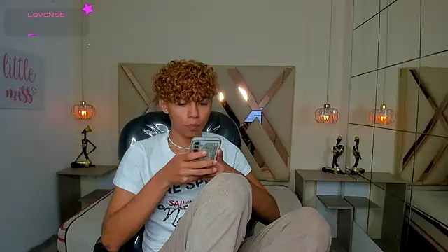 Anyelo Twink online show from July 2026 04:06:02 AM