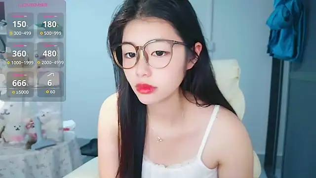 -XiaoYu-777 online show from April 2026 10:06:01 AM