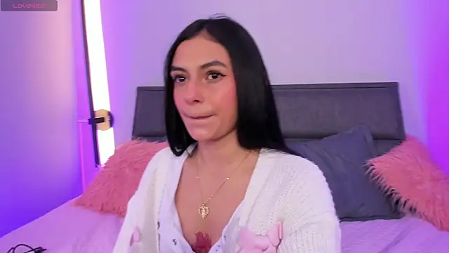 lilith petit  online show from July 2026 01:05:01 PM