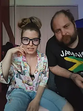 MochiNy4n online show from May 2026 06:04:02 PM