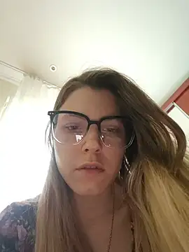 MochiNy4n online show from May 2026 05:10:01 PM
