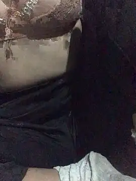 Snapshot of Mihu246 chatting on January 2026 02:10:01 PM Mihu246 online show from January 2026 02:10:01 PM