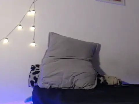 CherryH0ttie online show from April 2026 04:46:01 AM