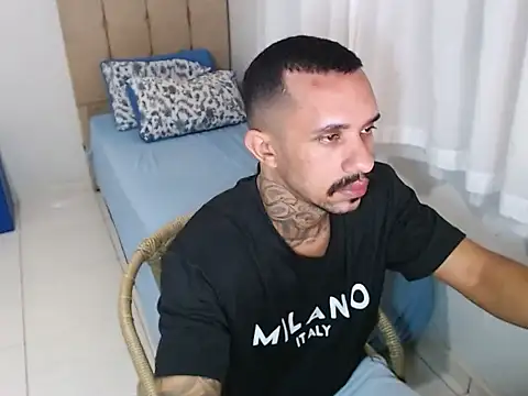 Snapshot of lipegonzalezz chatting on February 2026 02:16:02 PM lipegonzalezz online show from February 2026 02:16:02 PM