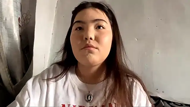 Snapshot of MollyAsian chatting on January 2026 08:08:02 AM MollyAsian online show from January 2026 08:08:02 AM