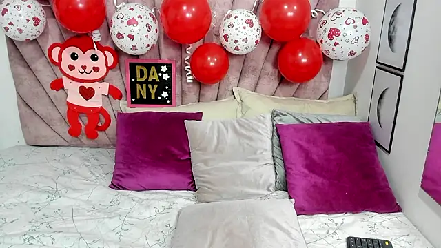 danibellucii  online show from February 2026 12:24:01 PM