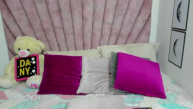 danibellucii  online show from March 2026 03:45:02 AM