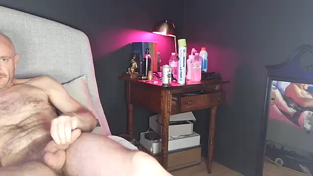 FrankieFuckMe online show from May 2026 12:10:01 PM