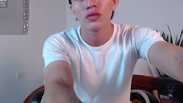 Snapshot of DarrenColleen chatting on February 2026 11:50:02 PM DarrenColleen online show from February 2026 11:50:02 PM