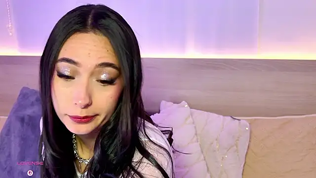 Snapshot of AliceeBloom chatting on February 2026 10:40:01 AM AliceeBloom online show from February 2026 10:40:01 AM