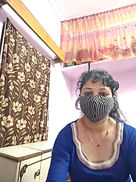 Priyaji7575 online show from February 2026 05:11:01 AM