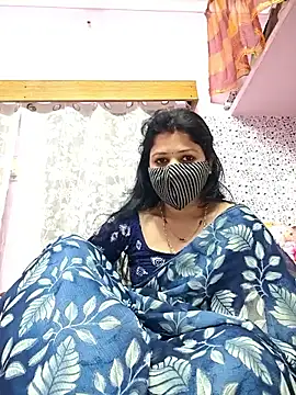 Priyaji7575 online show from February 2026 11:00:01 AM