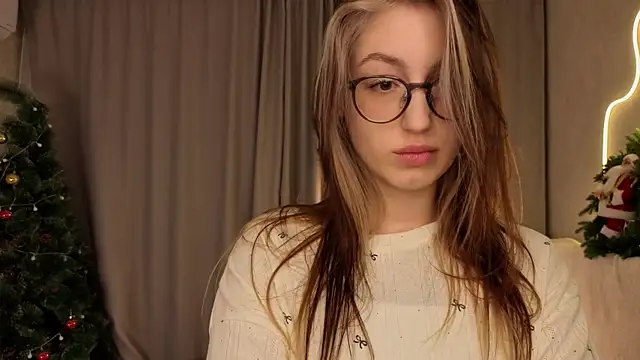 Snapshot of NicolaHulse chatting on January 2026 04:39:02 AM NicolaHulse online show from January 2026 04:39:02 AM