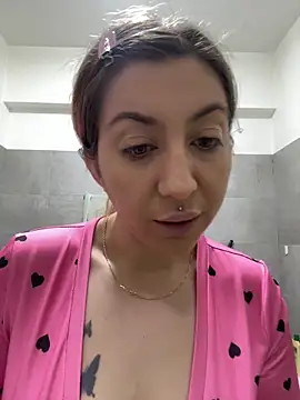 Snapshot of dalia0710 chatting on February 2026 01:53:02 PM dalia0710 online show from February 2026 01:53:02 PM