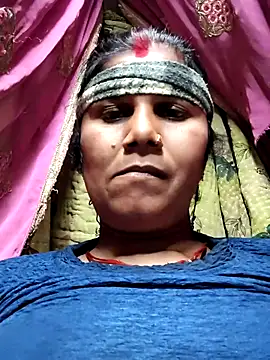 Hot di97 online show from February 2026 12:50:02 PM