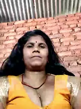 Hot di97 online show from April 2026 05:05:01 AM