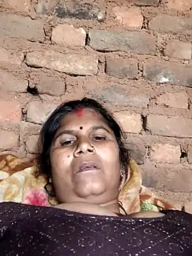 Hot di97 online show from April 2026 02:07:02 PM