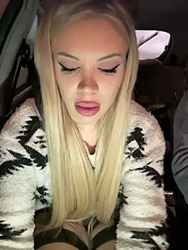 AlyssaFoxx  online show from February 2026 06:17:01 PM