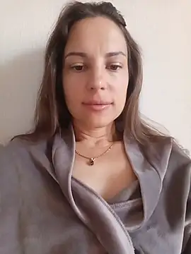 Snapshot of She-Moon chatting on July 2026 06:26:02 AM She-Moon online show from July 2026 06:26:02 AM