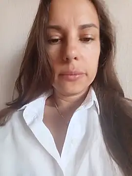 Snapshot of She-Moon chatting on July 2026 05:58:01 AM She-Moon online show from July 2026 05:58:01 AM