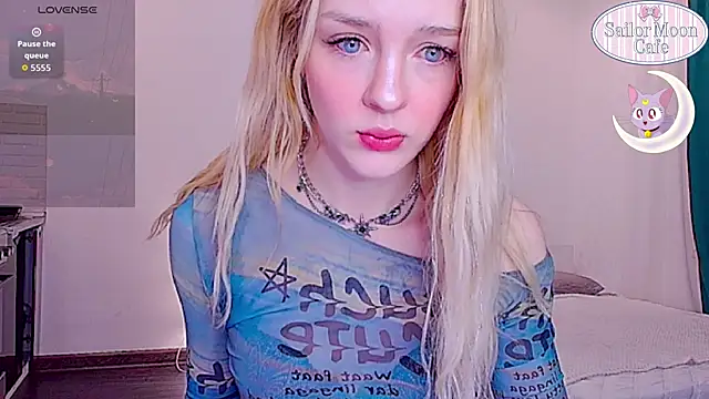 sailormoon666  online show from April 2026 02:09:02 AM