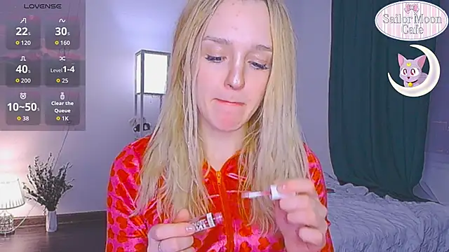 sailormoon666  online show from April 2026 10:26:01 PM