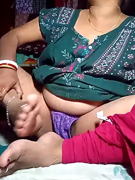 Snapshot of Cute-rasma chatting on February 2026 06:28:02 PM Cute-rasma online show from February 2026 06:28:02 PM