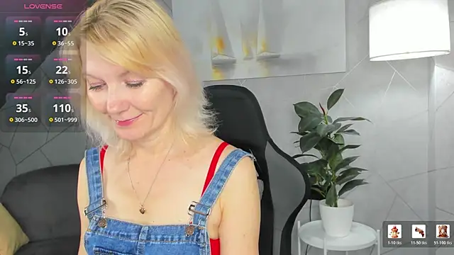 Julie Lucas online show from June 2026 12:02:02 AM