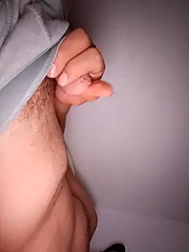 Snapshot of zafiro19@xh chatting on April 2026 07:25:02 PM zafiro19xh online show from April 2026 07:25:02 PM