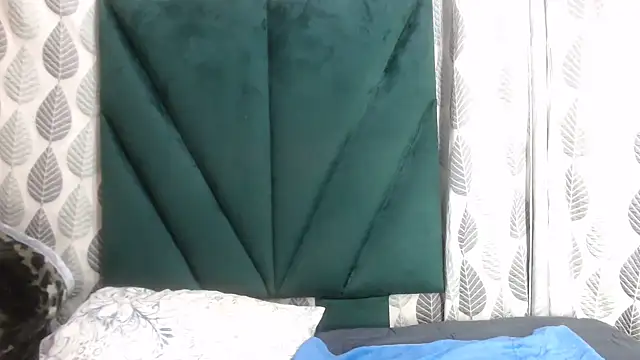 Snapshot of Nellybba chatting on February 2026 06:04:01 PM Nellybba online show from February 2026 06:04:01 PM