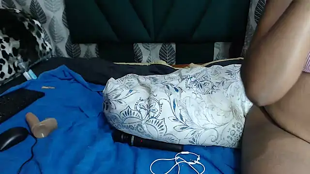 Snapshot of Nellybba chatting on February 2026 05:54:01 PM Nellybba online show from February 2026 05:54:01 PM