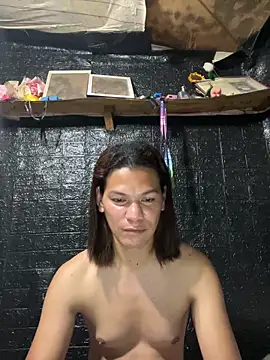 HugeAgatha online show from February 2026 02:13:02 PM