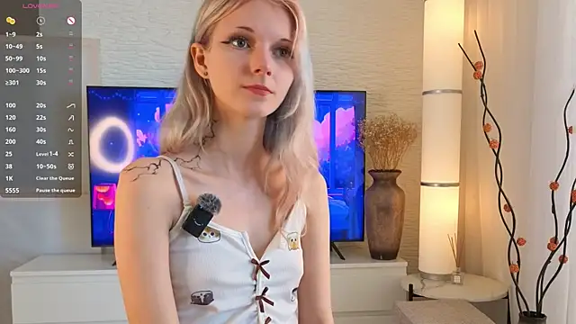 JuanaSumma online show from May 2026 06:10:01 AM