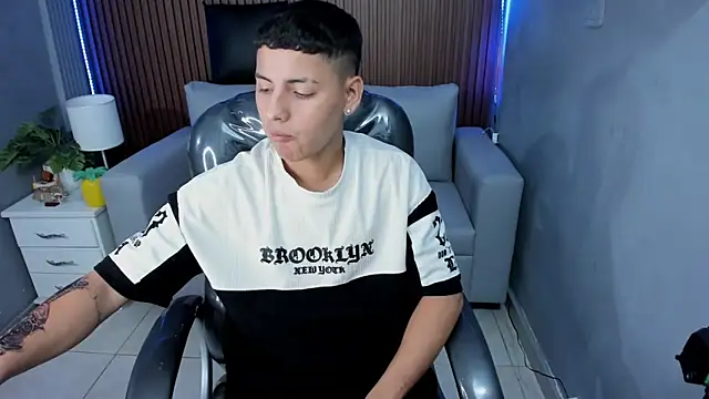 Liam9  online show from February 2026 01:05:02 PM