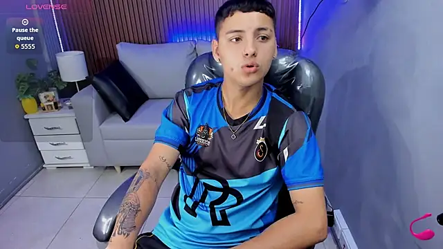 Liam9  online show from February 2026 12:00:01 PM