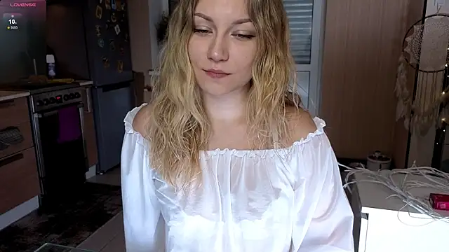 Snapshot of missyourtouch chatting on February 2026 08:24:01 PM missyourtouch online show from February 2026 08:24:01 PM