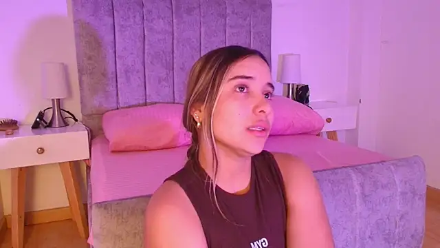 Lucy Carson  online show from April 2026 03:15:02 AM