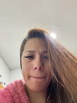 Pretty  Milf online show from March 2026 09:12:02 AM