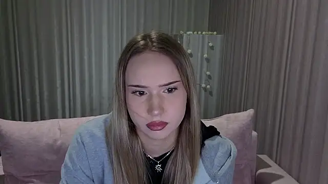 Snapshot of White__a__Black chatting on January 2026 09:36:01 AM White a Black online show from January 2026 09:36:01 AM