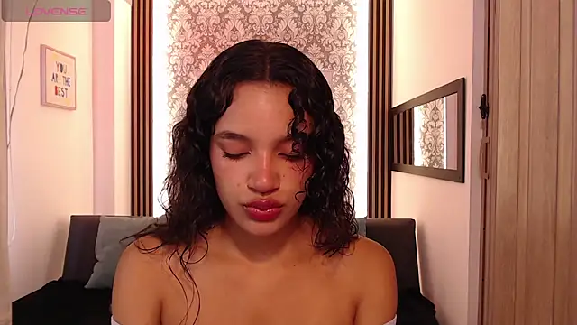 Nyxx Velariia online show from March 2026 02:34:01 PM