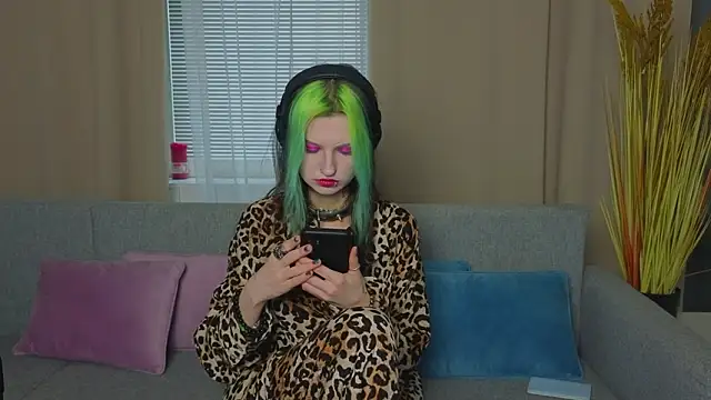 Snapshot of ToxicKittyy chatting on February 2026 02:43:02 PM ToxicKittyy online show from February 2026 02:43:02 PM