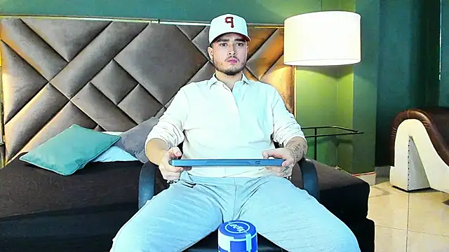 Salvattore Muller online show from February 2026 06:06:02 AM