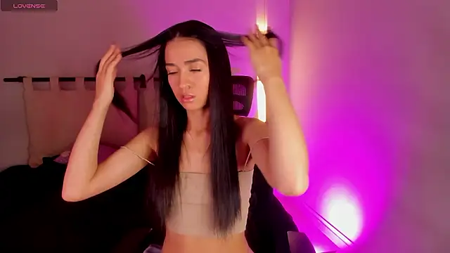 ella  olmos online show from March 2026 01:50:01 PM